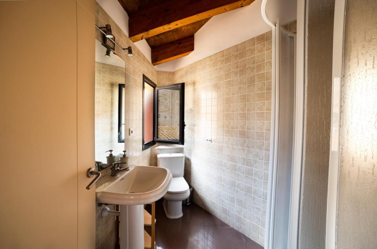 Apartament Atic Duplex Amb Encant A 10 Minuts De L' Estany Banyoles Zewnętrze zdjęcie